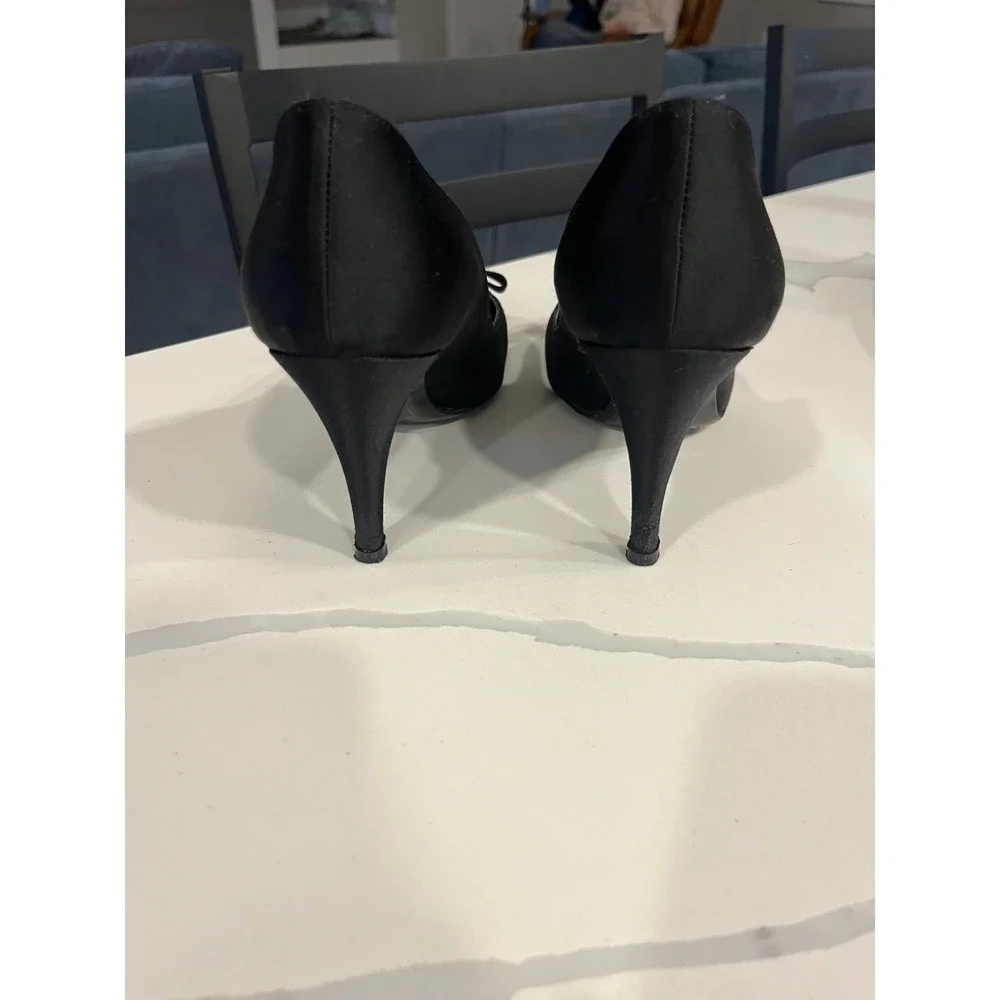 Vintage Salvatore Ferragamo Black Satin Peep Toe Bow Heels Size‎ 8.5 Italy Pumps